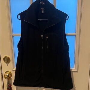 Chaps Black Fleece Vest